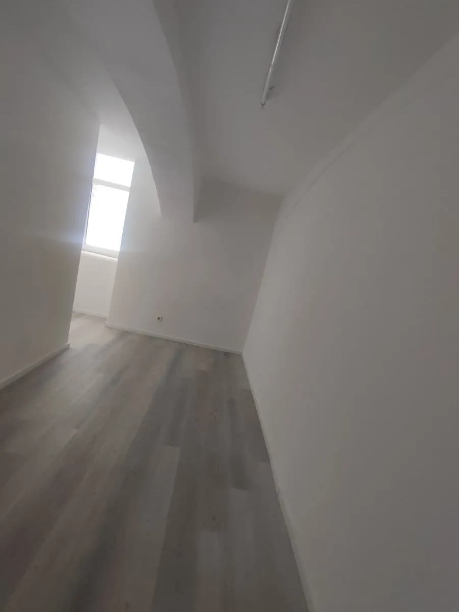 1-Zimmer-Gewerbeimmobilie mieten in Wien – 35 m², € 650 – Bild 4 von 6