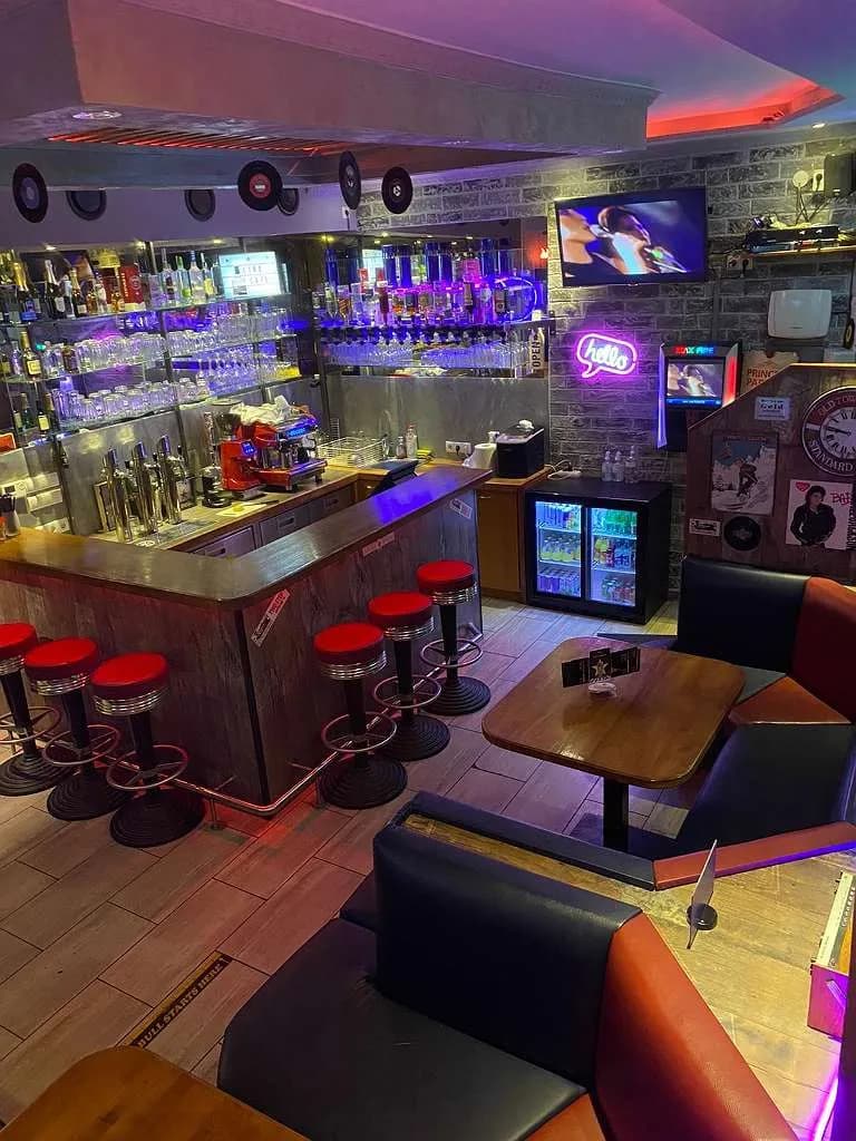 Gewerbeimmobilie mieten in Wien – 45 m², € 1.700 – Bild 8 von 13