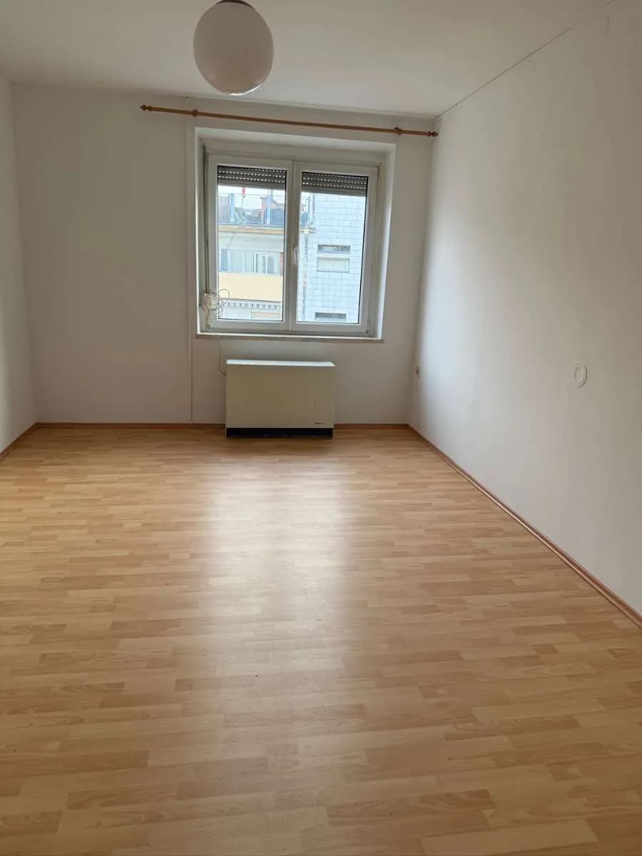2-Zimmer-Wohnung mieten in Graz – 75 m², € 650 – Bild 1 von 9