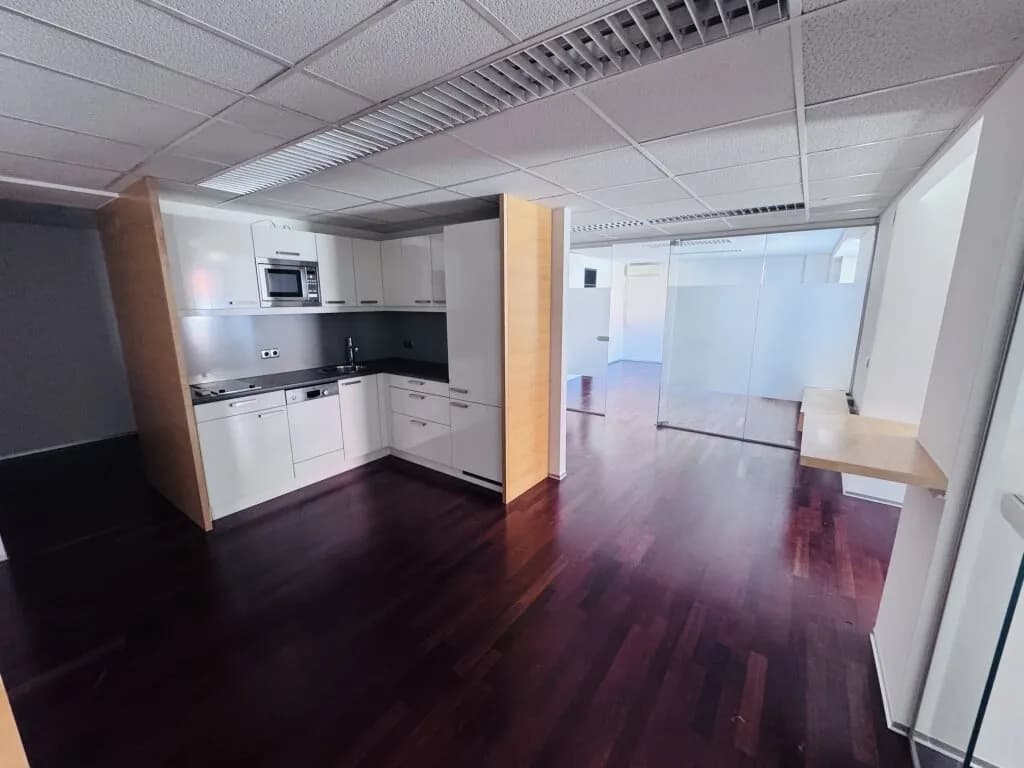 4-Zimmer-Gewerbeimmobilie mieten in Wien – 97 m², € 1.416 – Bild 5 von 12