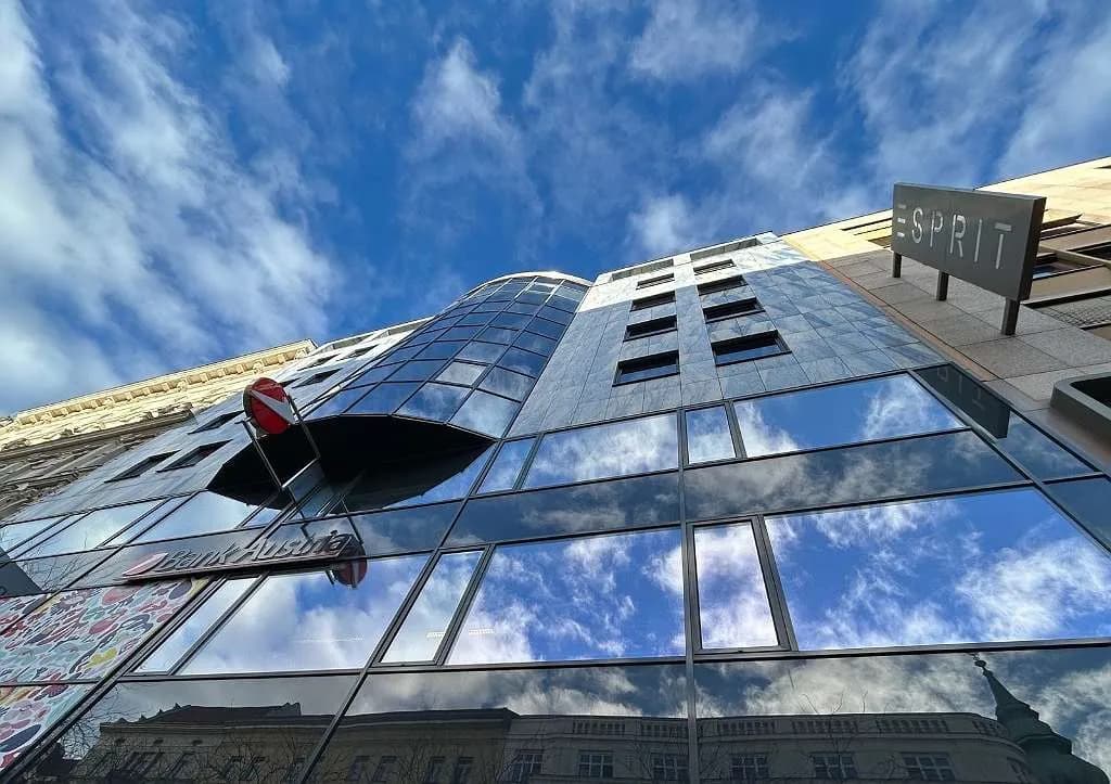 Gewerbeimmobilie mieten in Wien – 363 m², € 16