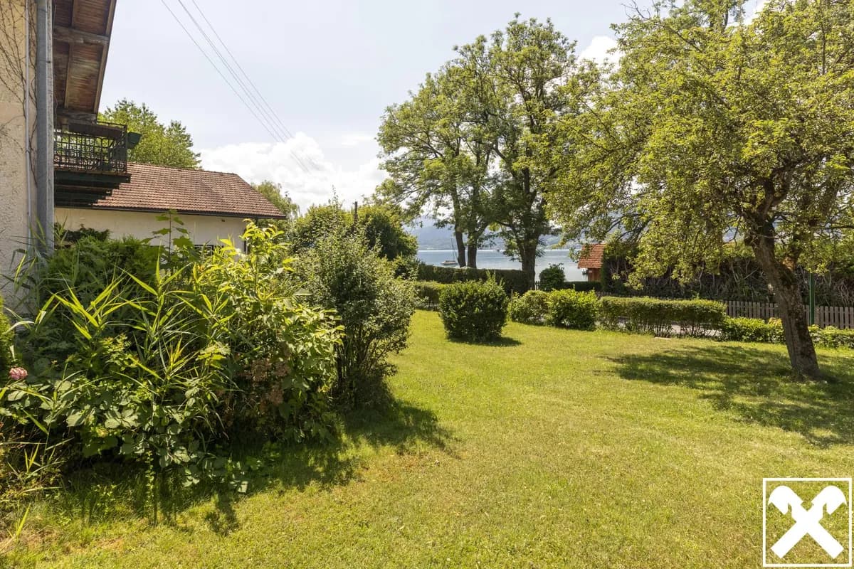 Haus kaufen in Vöcklabruck – 1 429 m² – Bild 2 von 6