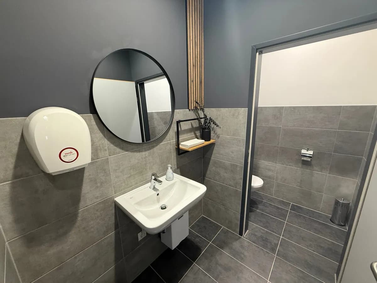 Gewerbeimmobilie mieten in Leibnitz – 155 m², € 1.980 – Bild 9 von 10