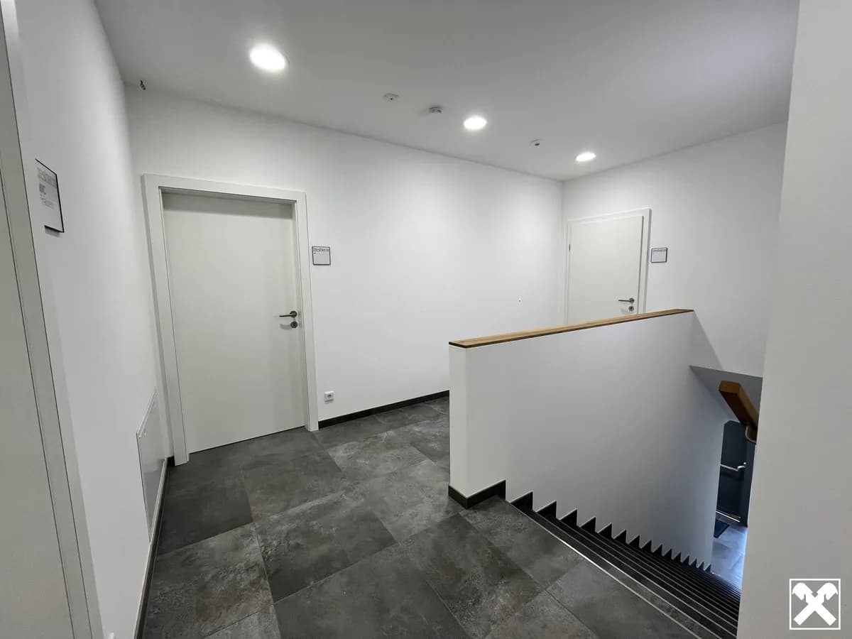 2-Zimmer-Gewerbeimmobilie mieten in Amstetten – 83 m², € 830 – Bild 9 von 11