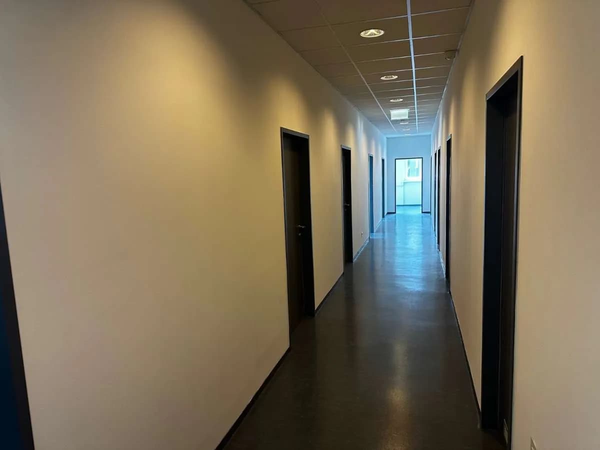 Gewerbeimmobilie mieten in Wien – 1 500 m², € 9 – Bild 8 von 15