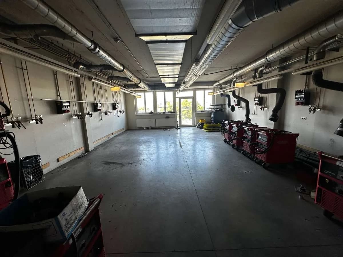 Gewerbeimmobilie mieten in Wien – 1 500 m², € 9 – Bild 10 von 15