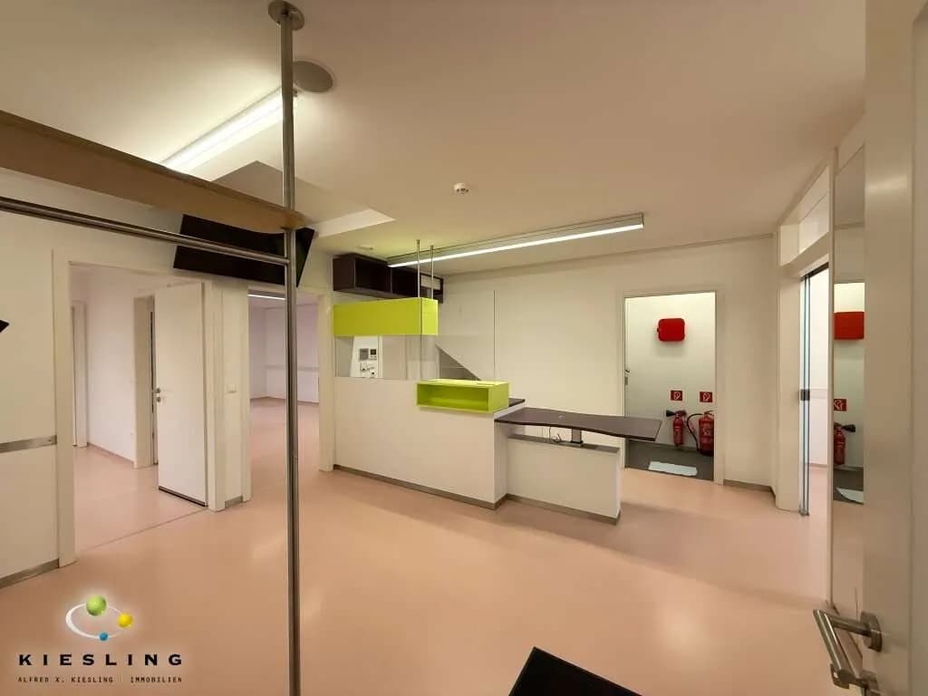 6-Zimmer-Gewerbeimmobilie mieten in Wien – 159 m², € 2.700 – Bild 2 von 39