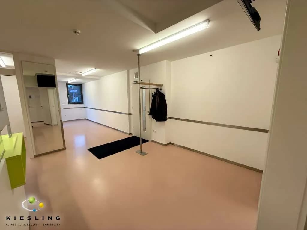 6-Zimmer-Gewerbeimmobilie mieten in Wien – 159 m², € 2.700 – Bild 6 von 39