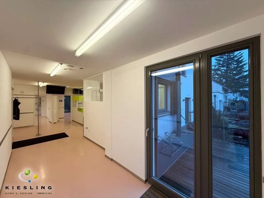 6-Zimmer-Gewerbeimmobilie mieten in Wien – 159 m², € 2.700 – Bild 7 von 39