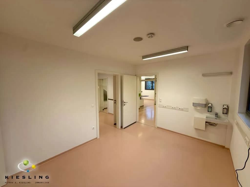 6-Zimmer-Gewerbeimmobilie mieten in Wien – 159 m², € 2.700 – Bild 11 von 39