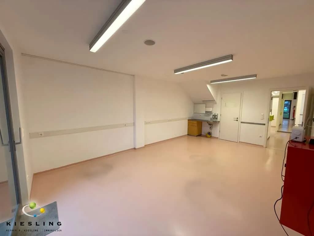 6-Zimmer-Gewerbeimmobilie mieten in Wien – 159 m², € 2.700 – Bild 17 von 39
