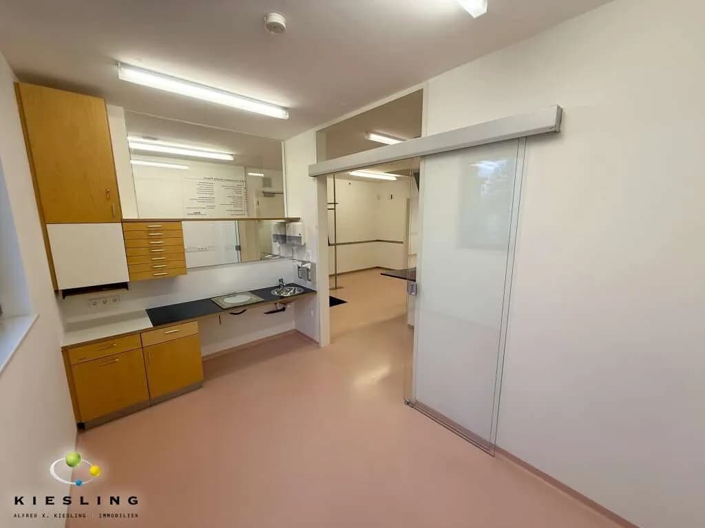 6-Zimmer-Gewerbeimmobilie mieten in Wien – 159 m², € 2.700 – Bild 22 von 39