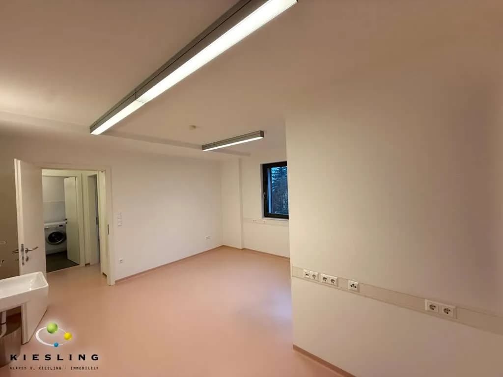 6-Zimmer-Gewerbeimmobilie mieten in Wien – 159 m², € 2.700 – Bild 35 von 39