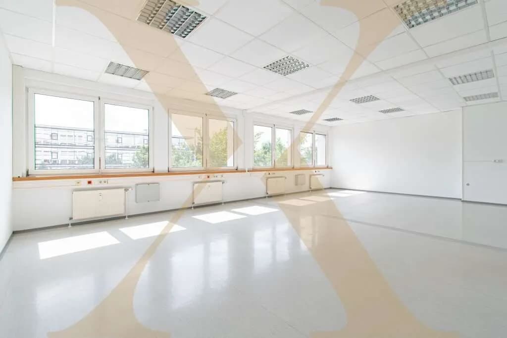 Gewerbeimmobilie mieten in Wels – 59 m², € 736