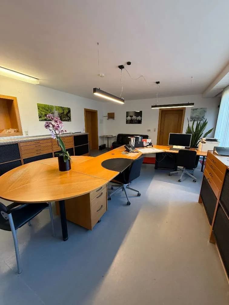6-Zimmer-Gewerbeimmobilie mieten in Wels – 140 m², € 2.900 – Bild 3 von 15
