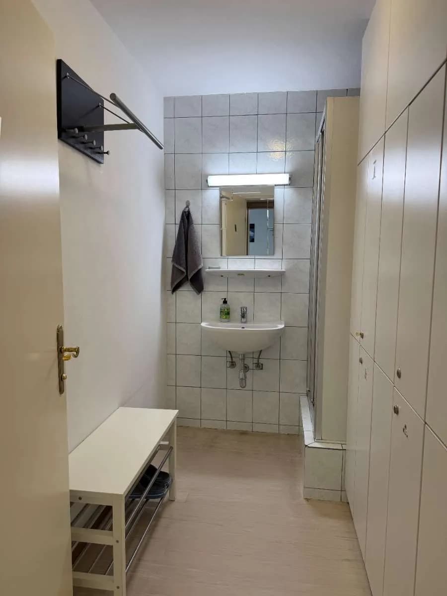 6-Zimmer-Gewerbeimmobilie mieten in Wels – 140 m², € 2.900 – Bild 7 von 15
