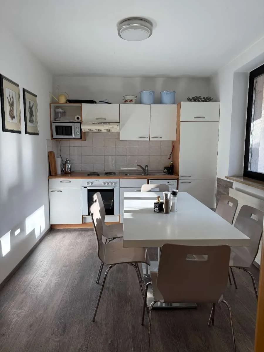 6-Zimmer-Gewerbeimmobilie mieten in Wels – 140 m², € 2.900 – Bild 8 von 15