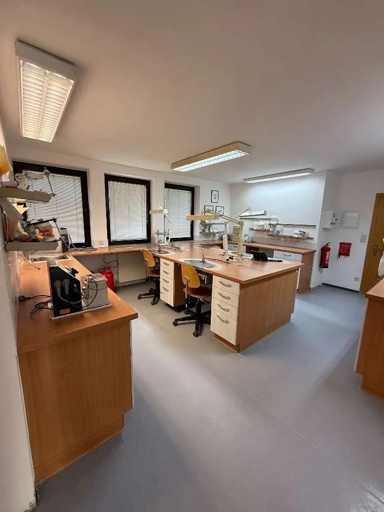 6-Zimmer-Gewerbeimmobilie mieten in Wels – 140 m², € 2.900 – Bild 12 von 15