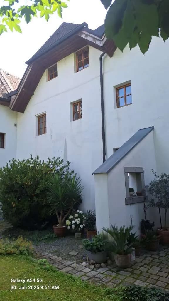 2-Zimmer-Wohnung mieten in Wels – 80 m², € 973 – Bild 2 von 9