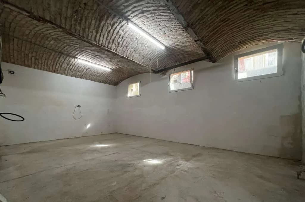 Gewerbeimmobilie kaufen in Wien – 32 m², € 29.000