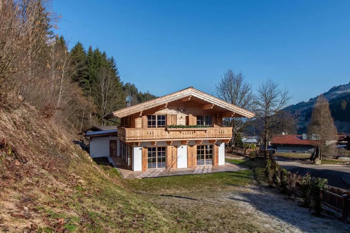 4-Zimmer-Haus mieten in Kitzbühel – 250 m²