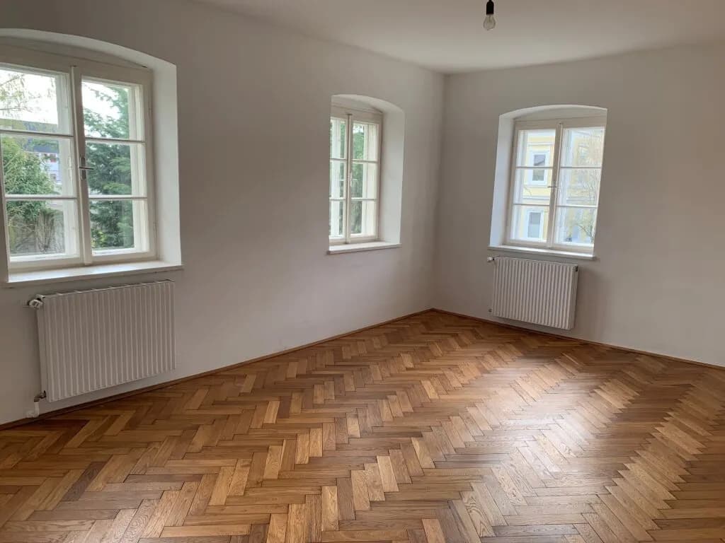 Gewerbeimmobilie mieten in Ried im Innkreis – 105 m², € 1.137