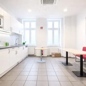 Gewerbeimmobilie mieten in Wien – 220 m², € 25 – Bild 7 von 12
