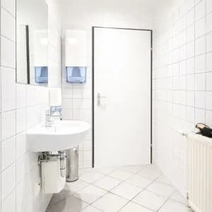 Gewerbeimmobilie mieten in Wien – 220 m², € 25 – Bild 9 von 12