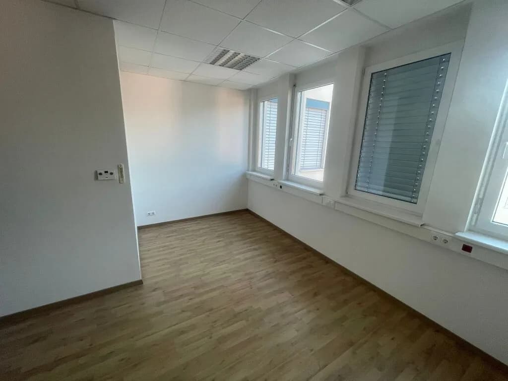 2-Zimmer-Gewerbeimmobilie mieten in Mödling – 55 m², € 593 – Bild 4 von 8