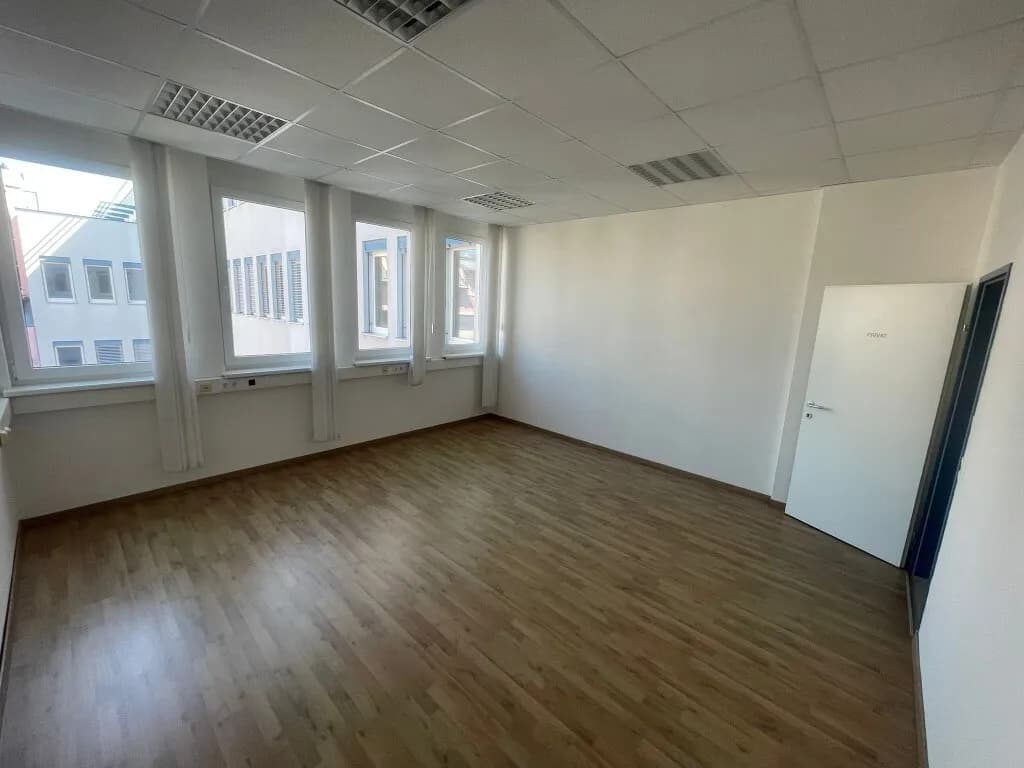 2-Zimmer-Gewerbeimmobilie mieten in Mödling – 55 m², € 593 – Bild 5 von 8