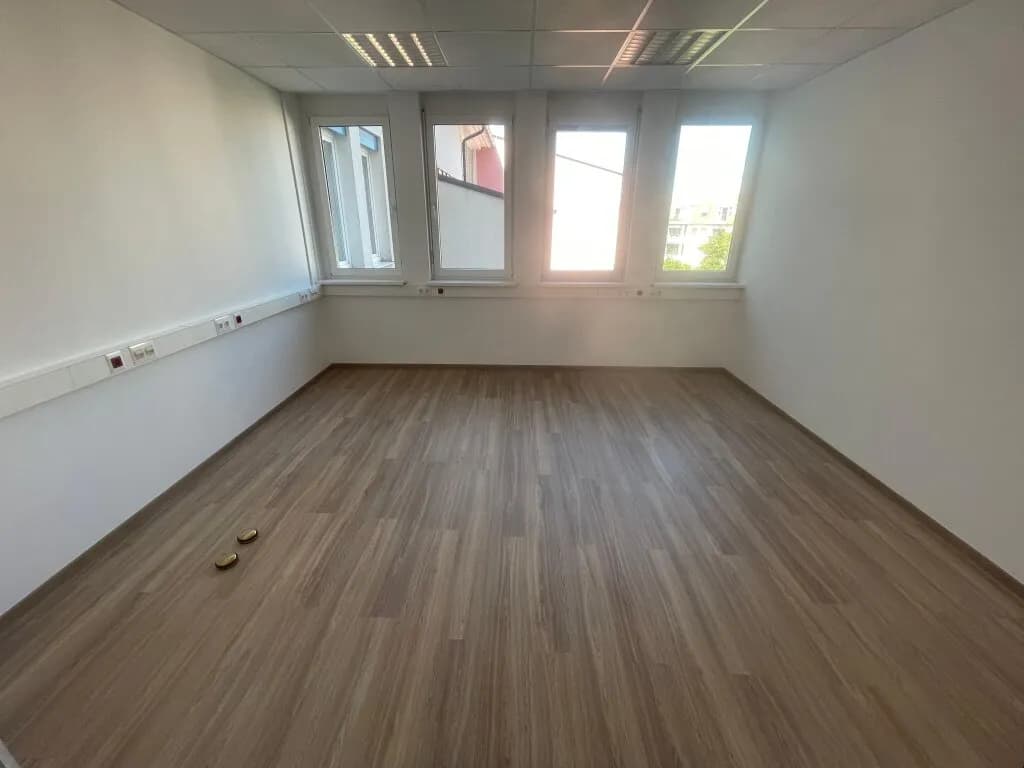 3-Zimmer-Gewerbeimmobilie mieten in Mödling – 108 m², € 1.380 – Bild 4 von 8