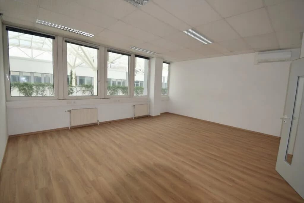 Gewerbeimmobilie mieten in Linz Land – 19 m², € 336 – Bild 3 von 4