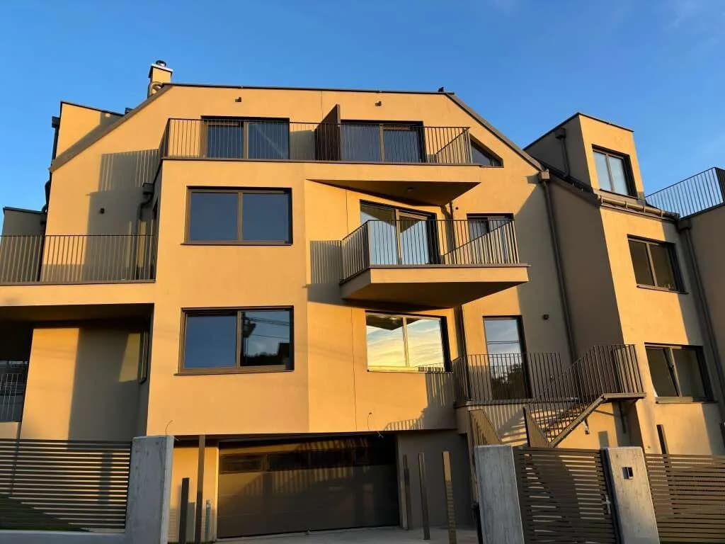 4-Zimmer-Wohnung mieten in Wien – 144 m², € 4.000 – Bild 1 von 37