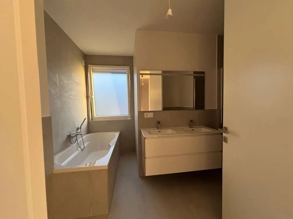 4-Zimmer-Wohnung mieten in Wien – 144 m², € 4.000 – Bild 26 von 37
