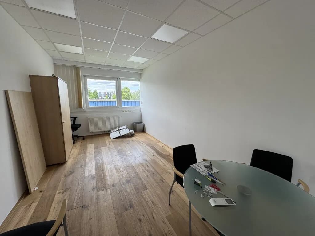 6-Zimmer-Gewerbeimmobilie mieten in Linz – 808 m², € 11.487 – Bild 7 von 23