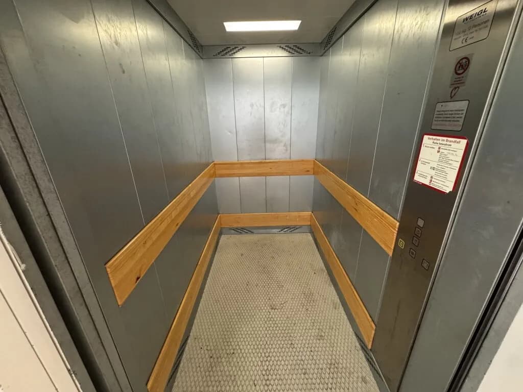 6-Zimmer-Gewerbeimmobilie mieten in Linz – 808 m², € 11.487 – Bild 20 von 23