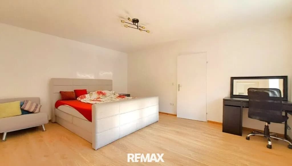 6-Zimmer-Haus kaufen in Hollabrunn – 190 m², € 295.000 – Bild 8 von 15