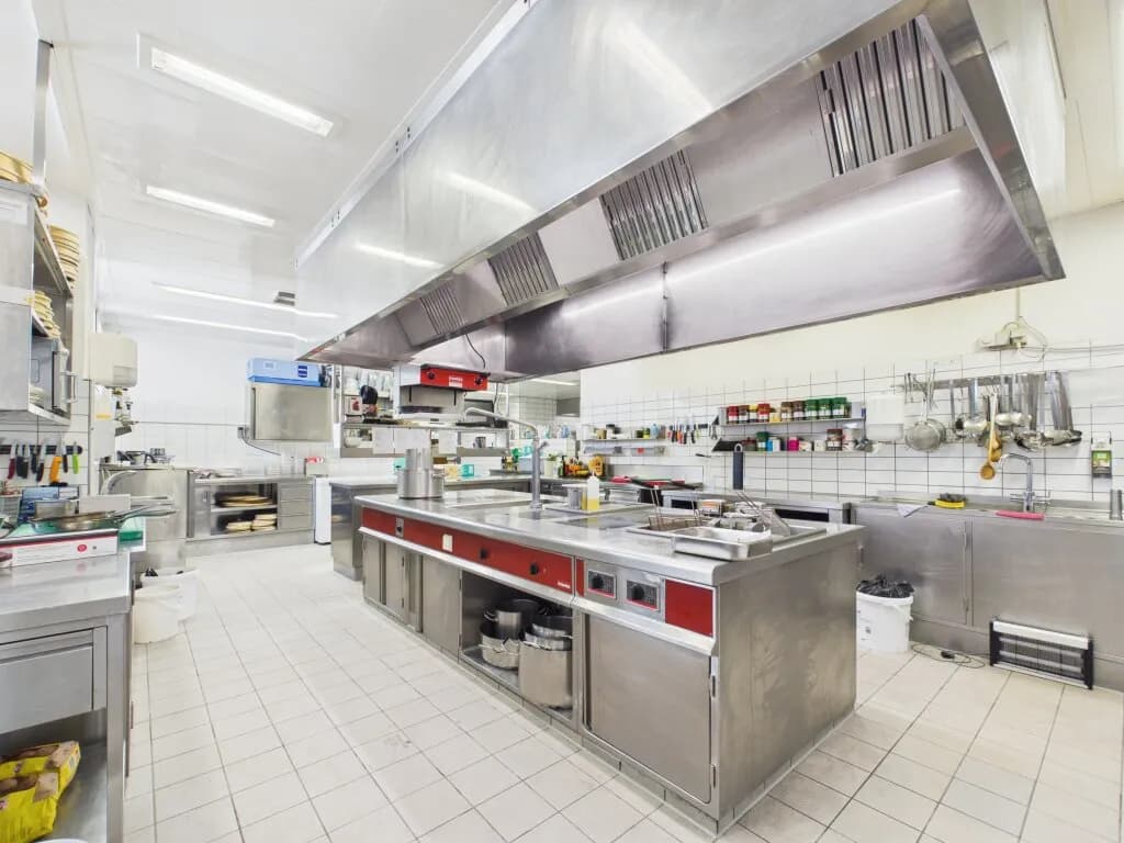 5-Zimmer-Gewerbeimmobilie mieten in Bregenz – 345 m² – Bild 15 von 24