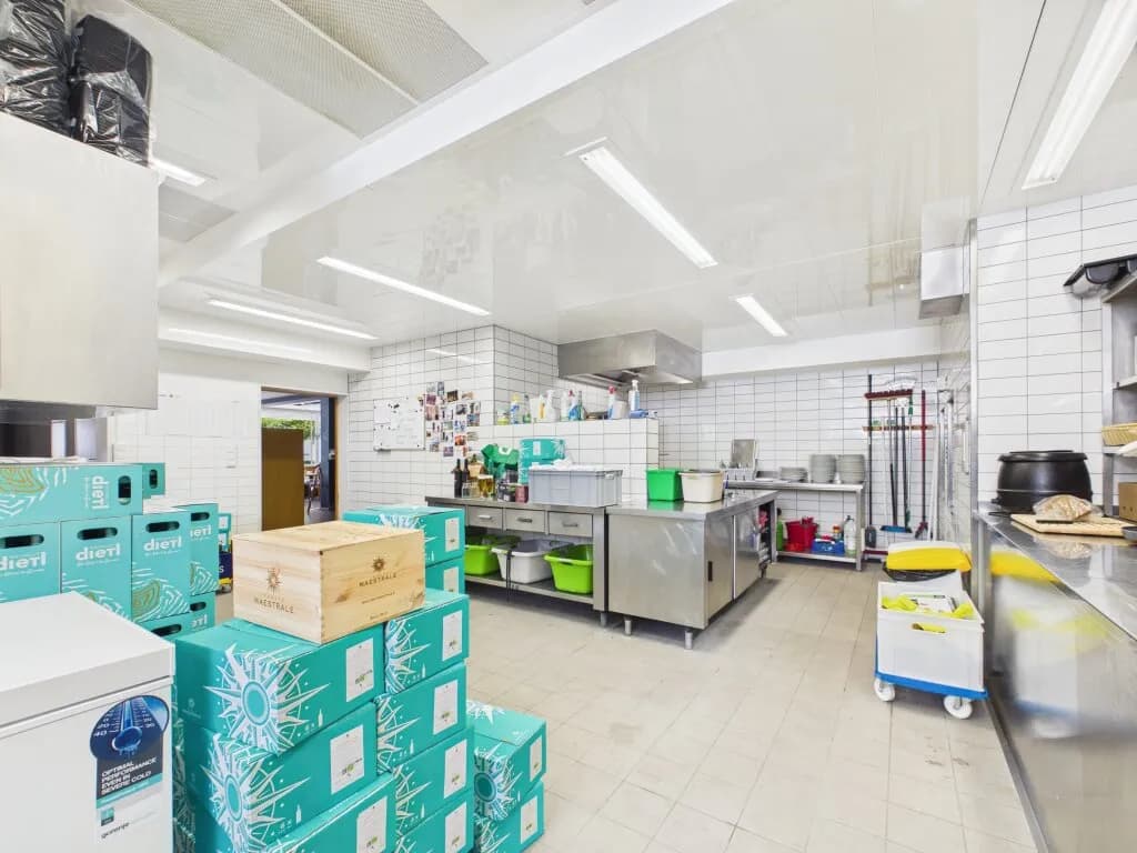 5-Zimmer-Gewerbeimmobilie mieten in Bregenz – 345 m² – Bild 16 von 24