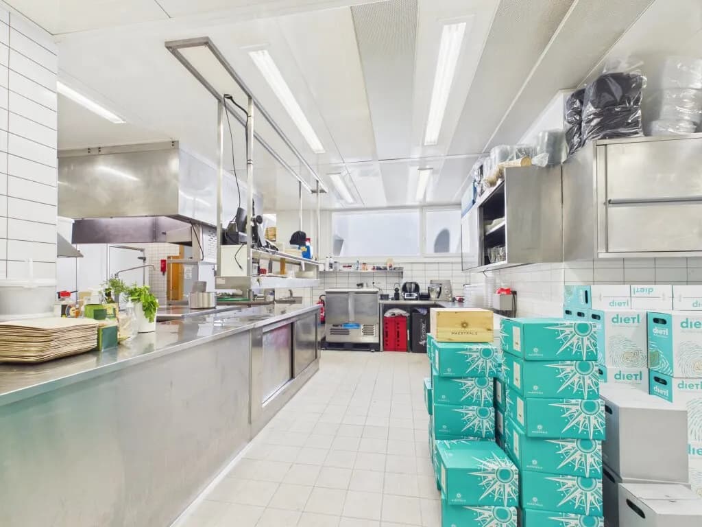 5-Zimmer-Gewerbeimmobilie mieten in Bregenz – 345 m² – Bild 17 von 24