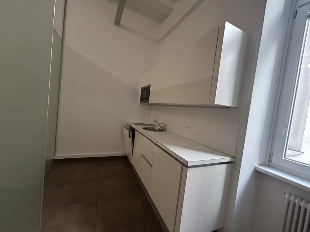 Gewerbeimmobilie mieten in Wien – 200 m², € 21 – Bild 2 von 7