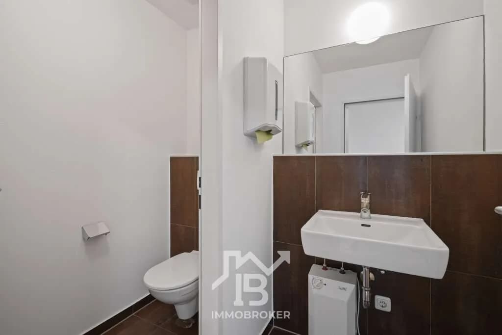 6-Zimmer-Gewerbeimmobilie mieten in Linz – 210 m², € 3.089 – Bild 14 von 17