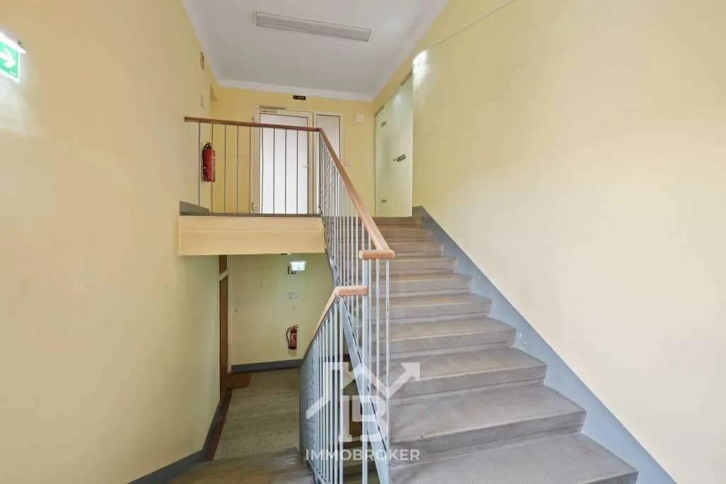 6-Zimmer-Gewerbeimmobilie mieten in Linz – 210 m², € 3.089 – Bild 16 von 17
