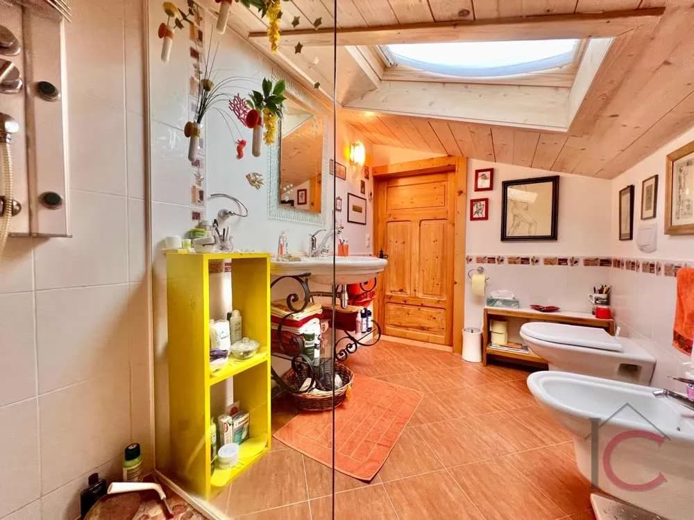 10-Zimmer-Gewerbeimmobilie kaufen in Feldkirchen – 219 m², € 438.000 – Bild 23 von 32