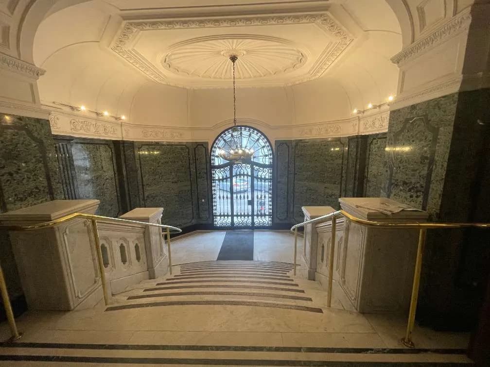 6-Zimmer-Gewerbeimmobilie mieten in Wien – 236 m², € 4.250 – Bild 2 von 47
