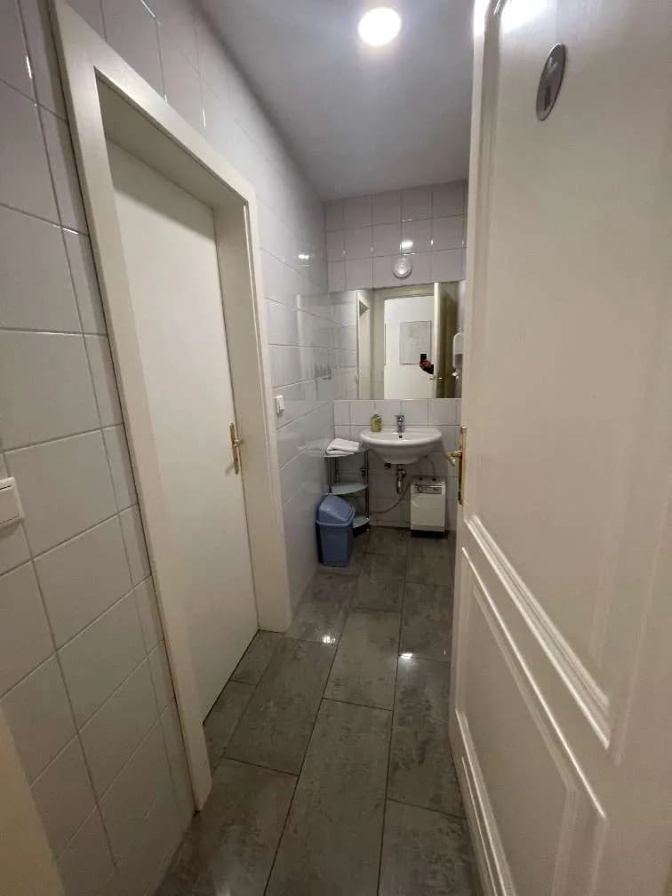 6-Zimmer-Gewerbeimmobilie mieten in Wien – 236 m², € 4.250 – Bild 30 von 47