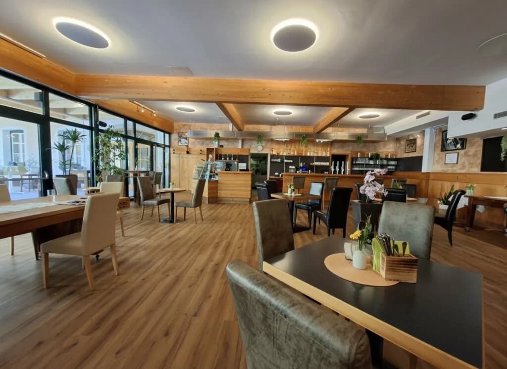 Gewerbeimmobilie mieten in Linz – 672 m²