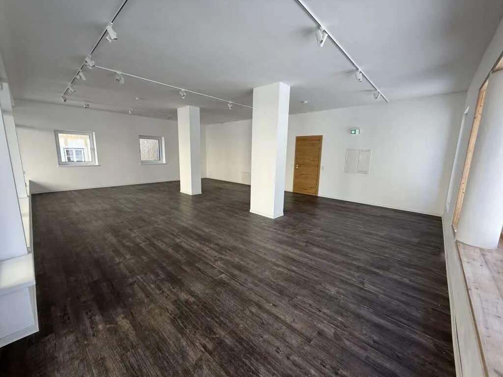 Gewerbeimmobilie mieten in Zell am See – 73 m², € 1.237