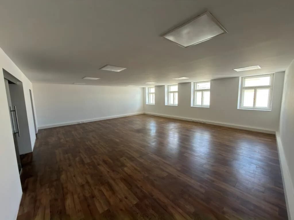 Gewerbeimmobilie mieten in Ried im Innkreis – 131 m², € 1.329 – Bild 2 von 18