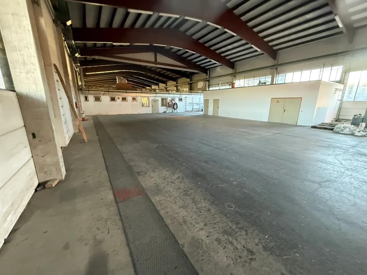 Gewerbeimmobilie mieten in Melk – 800 m², € 5